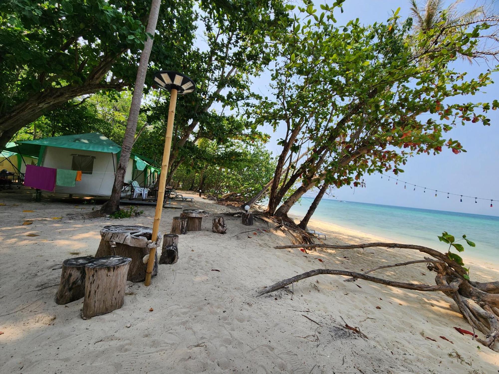 Koh Ngai Camping Restaurant @ Bar Kültér fotó