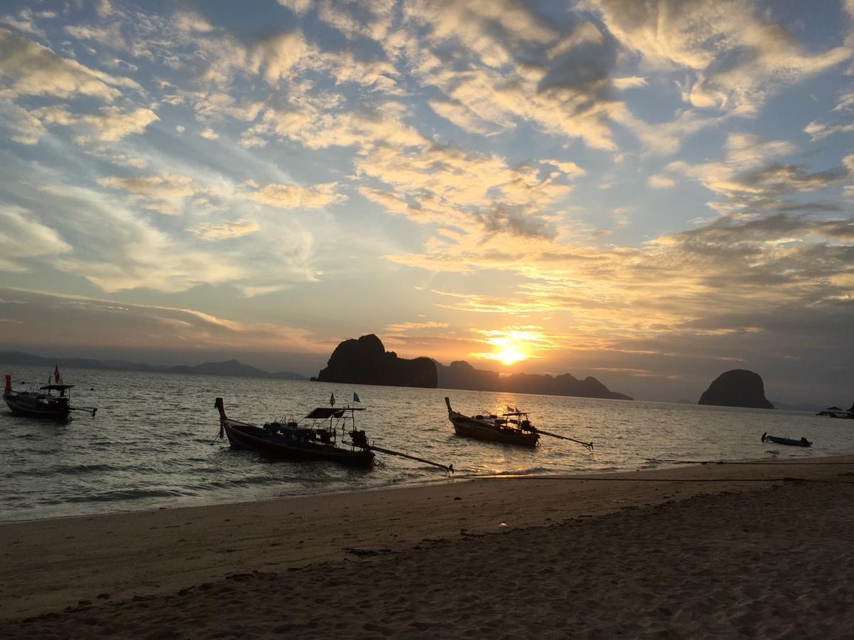 Koh Ngai Camping Restaurant @ Bar Kültér fotó